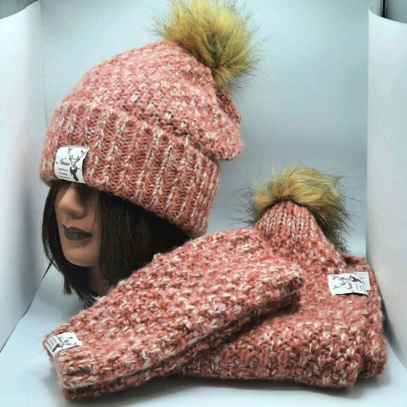 3 Pc Coral Warm Knit Scarf Gloves/ Beanie Pompom Hat / Beanie Pompom Scarf NWOT - Picture 1 of 8